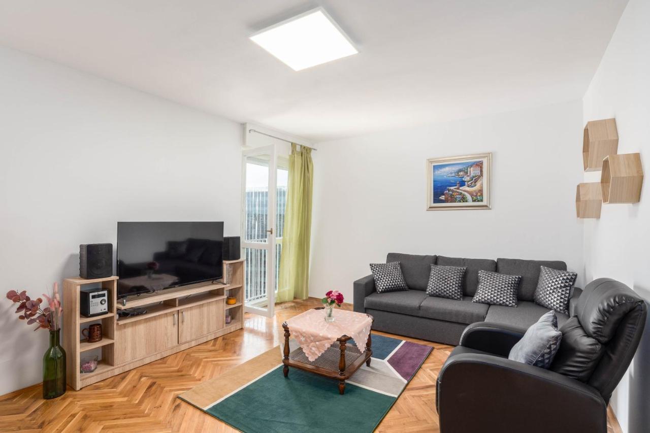 Apartman Grof Сплит Екстериор снимка